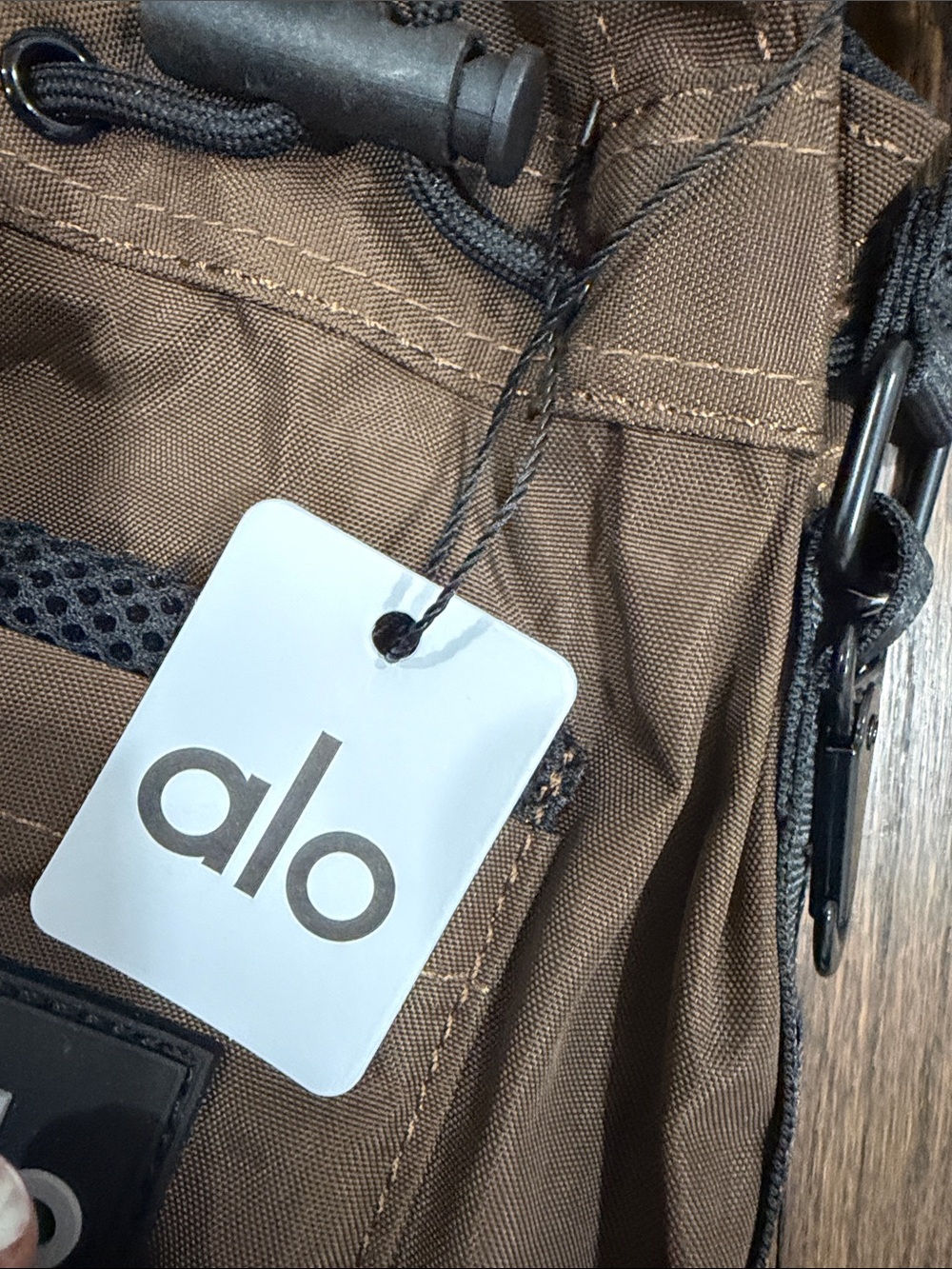 ALO Yoga Brown Crossbody Bag - Picture 6 of 6
